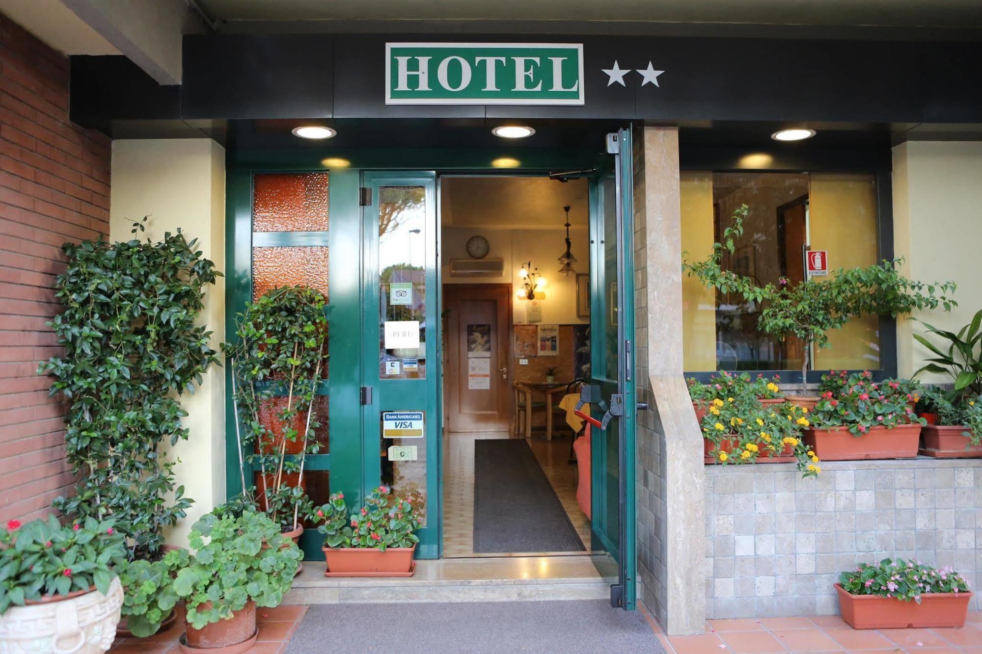 Hotel Vignola Assisi Exterior photo