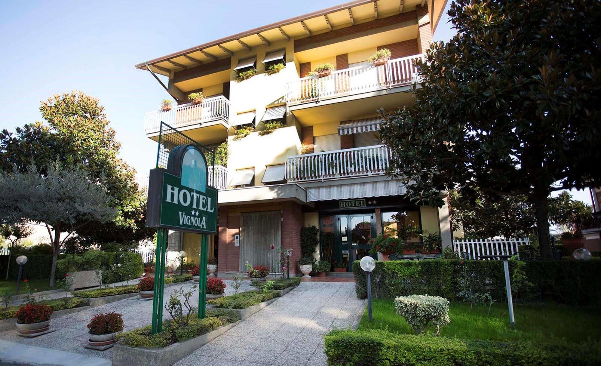 Hotel Vignola Assisi Exterior photo